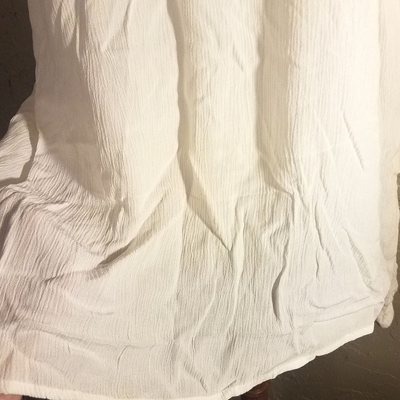 JACHS Girlfriend White Cold Shoulder Embroidered Flowy Peasant Top Shirt Blouse - Picture 14 of 14